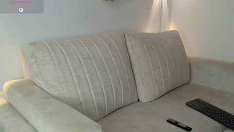 Roman Lux online show from November 21, 2025, 4:11 am