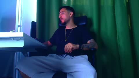 romaniamaster1 online show from April 27, 2026, 5:49 am