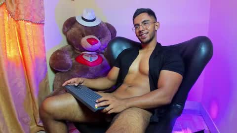 Roman online show from February 2, 2025, 3:39 pm