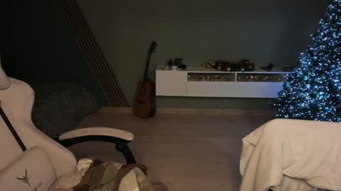 Romeo online show from January 4, 2025, 5:37 am