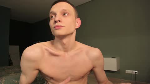 Romeo online show from March 6, 2025, 9:42 pm