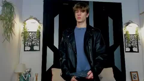 Snapshot of romeo_ricci1 chatting on July 2, 2026, 3:45 am Romeo Ricci online show from July 2, 2026, 3:45 am