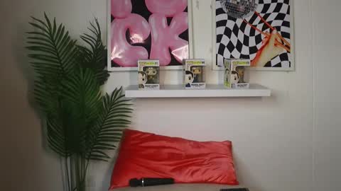 Snapshot of ronieeplay chatting on January 17, 2025, 2:39 am Roni online show from January 17, 2025, 2:39 am