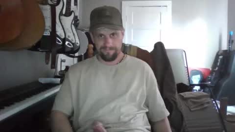 Snapshot of ronniejohnston13 chatting on April 17, 2026, 9:40 pm ronniejohnston13 online show from April 17, 2026, 9:40 pm
