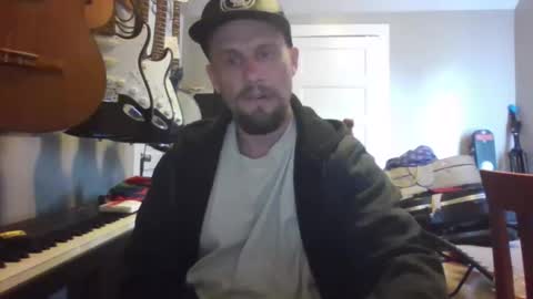 Snapshot of ronniejohnston13 chatting on May 22, 2026, 11:32 pm ronniejohnston13 online show from May 22, 2026, 11:32 pm