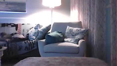 Snapshot of ronvlv chatting on July 6, 2026, 3:14 am ronvlv online show from July 6, 2026, 3:14 am