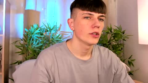 Rony online show from April 9, 2026, 8:36 pm