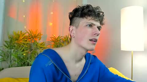 Rony online show from April 20, 2026, 8:43 pm