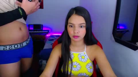  MIA AND PAUL online show from November 10, 2025, 4:28 pm