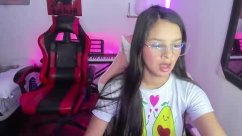  MIA AND PAUL online show from March 3, 2026, 3:18 pm