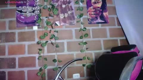 roos_veyker online show from July 11, 2026, 7:22 am