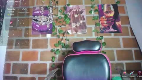 roos_veyker online show from July 22, 2026, 8:55 pm