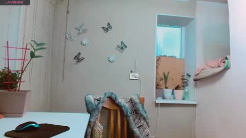 rosa843850 online show from February 4, 2025, 3:15 pm