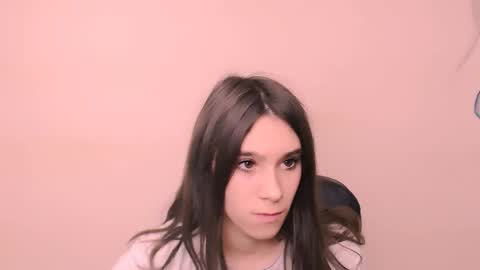 Rose online show from November 11, 2025, 7:52 am