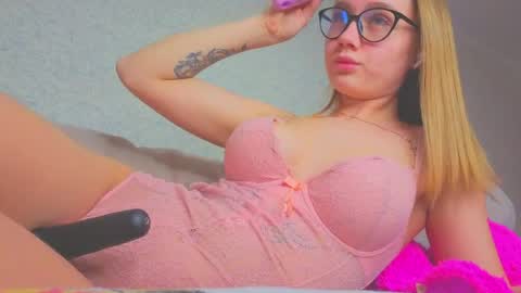 rosalina online show from March 26, 2026, 7:14 am