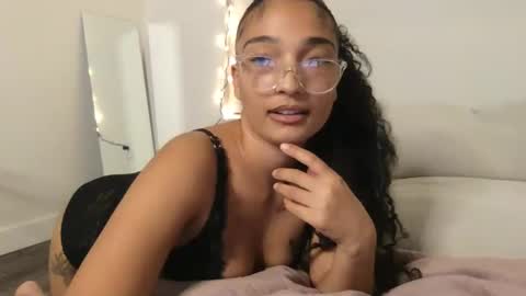 Rosalina online show from April 22, 2026, 4:37 am