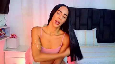 Rosalinda online show from February 4, 2026, 4:51 am