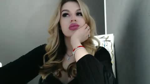 Rosalina online show from April 20, 2026, 11:35 am