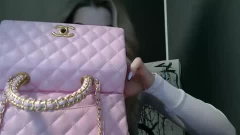 Snapshot of rosaline_ly chatting on May 10, 2026, 12:10 pm Rosalina online show from May 10, 2026, 12:10 pm