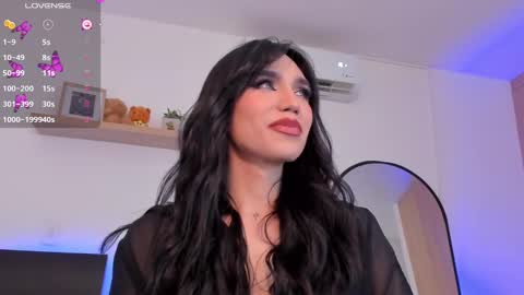 Rose Saenz online show from February 1, 2025, 1:02 am