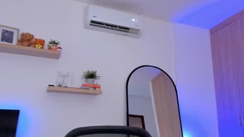 Rose Saenz online show from February 24, 2025, 5:09 pm