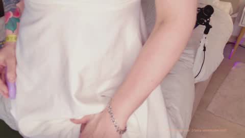 Rose    online show from January 3, 2025, 1:16 am