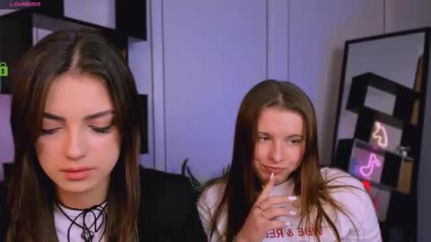 rose online show from September 29, 2025, 7:19 pm