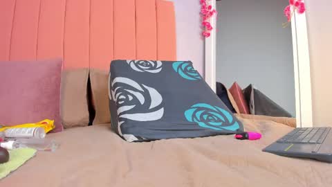 Rosse online show from April 20, 2026, 8:10 pm