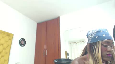 rose_valentiine online show from March 19, 2026, 12:53 pm