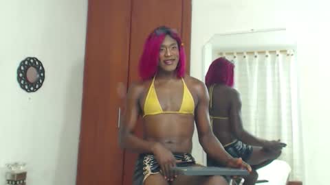 rose_valentiine online show from March 25, 2026, 1:28 pm