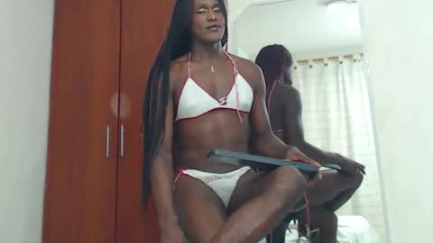 rose_valentiine online show from April 7, 2026, 1:11 pm