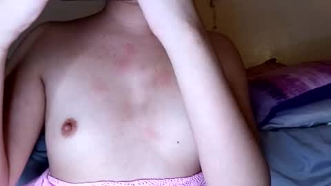 Snapshot of rosedollxc chatting on February 7, 2026, 10:08 am Rose online show from February 7, 2026, 10:08 am