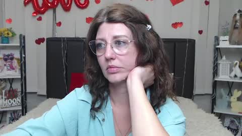 Snapshot of rosehille chatting on May 28, 2026, 5:21 pm RoseHille online show from May 28, 2026, 5:21 pm