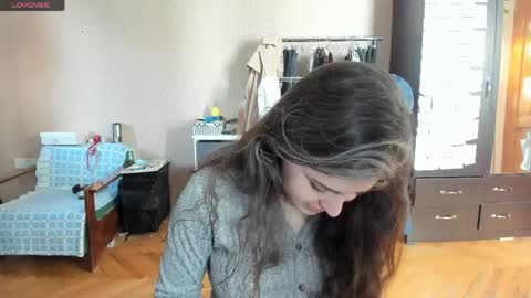 Snapshot of roselina_ chatting on April 27, 2026, 12:03 pm Rose online show from April 27, 2026, 12:03 pm