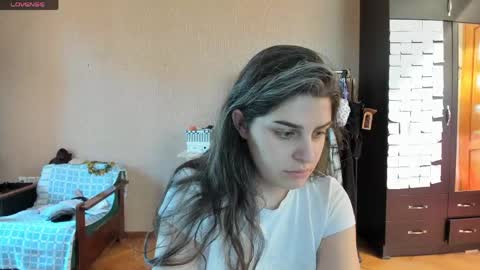 Snapshot of roselina_ chatting on May 20, 2026, 8:20 am Rose online show from May 20, 2026, 8:20 am