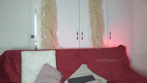 Lyla OF roselinedior online show from November 4, 2025, 2:16 pm