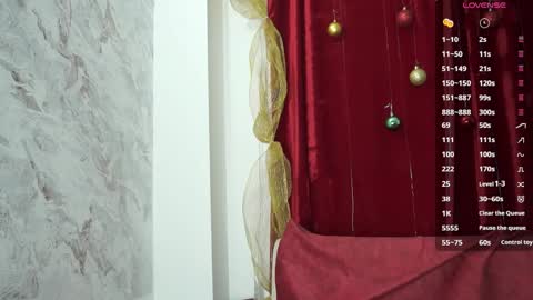 Lyla OF roselinedior online show from December 19, 2025, 11:50 am