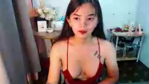 Snapshot of rosella_xx chatting on July 10, 2026, 11:02 am TONETH online show from July 10, 2026, 11:02 am