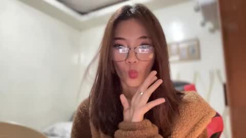 rosemae07 online show from April 7, 2026, 9:10 am