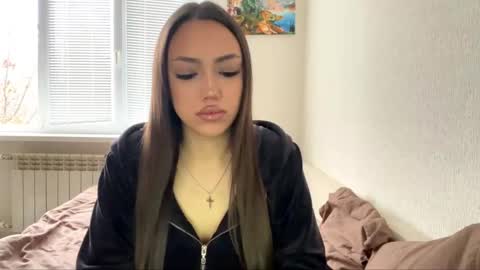 Mimi online show from November 6, 2025, 11:22 am