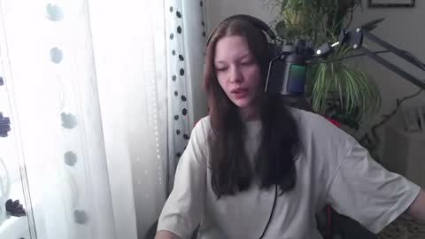Snapshot of rosendalounsberry chatting on April 8, 2026, 10:04 am Lina online show from April 8, 2026, 10:04 am