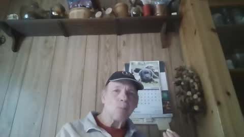 Snapshot of roses2u1958 chatting on March 12, 2026, 8:09 am roses2u1958 online show from March 12, 2026, 8:09 am