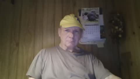 roses2u1958 online show from March 16, 2026, 4:40 am
