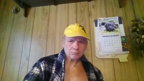 roses2u1958 online show from March 27, 2026, 8:26 am