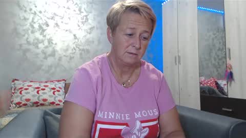 Lovepinklilly online show from January 24, 2025, 6:35 pm