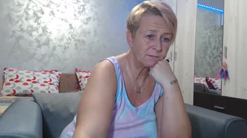 Lovepinklilly online show from January 25, 2025, 6:57 pm