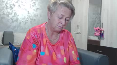 Lovepinklilly online show from February 20, 2025, 6:13 pm