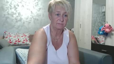 Lovepinklilly online show from September 24, 2025, 5:27 pm