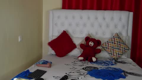 Snapshot of roses_rred chatting on March 30, 2026, 5:03 pm roses_rred online show from March 30, 2026, 5:03 pm