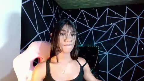 Rosettahott online show from May 19, 2026, 10:49 pm